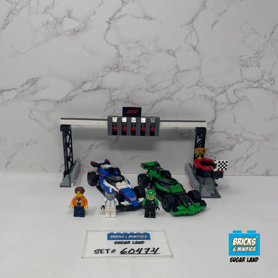 60474 -  F1 Grid with VCARB & Sauber Race Cars (U)