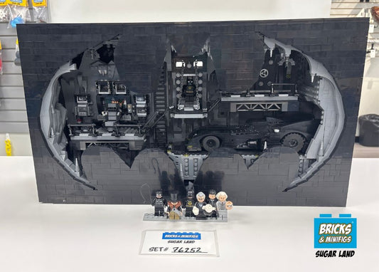 76252 - Batcave - Shadow Box (U)