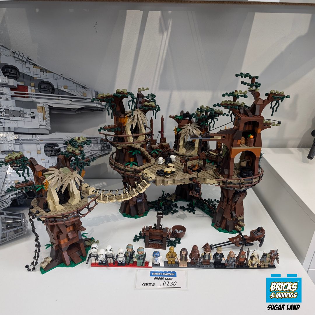 10236 - Ewok Village - UCS (U)