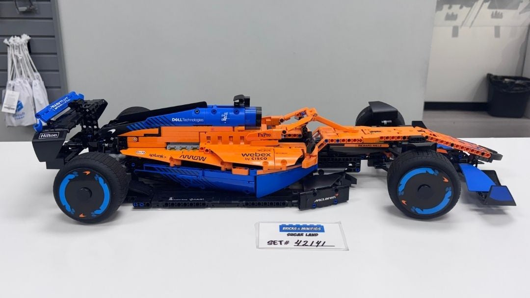 42141 - McLaren Formula 1 Team 2022 Race Car (U)
