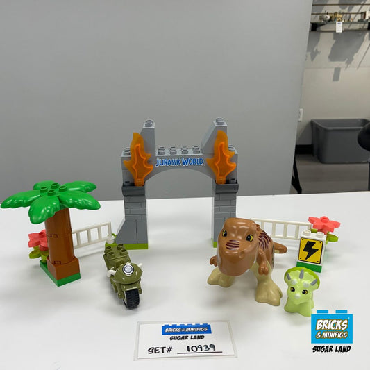10939 - T. Rex and Triceretops Dinosaur Breakout (U)