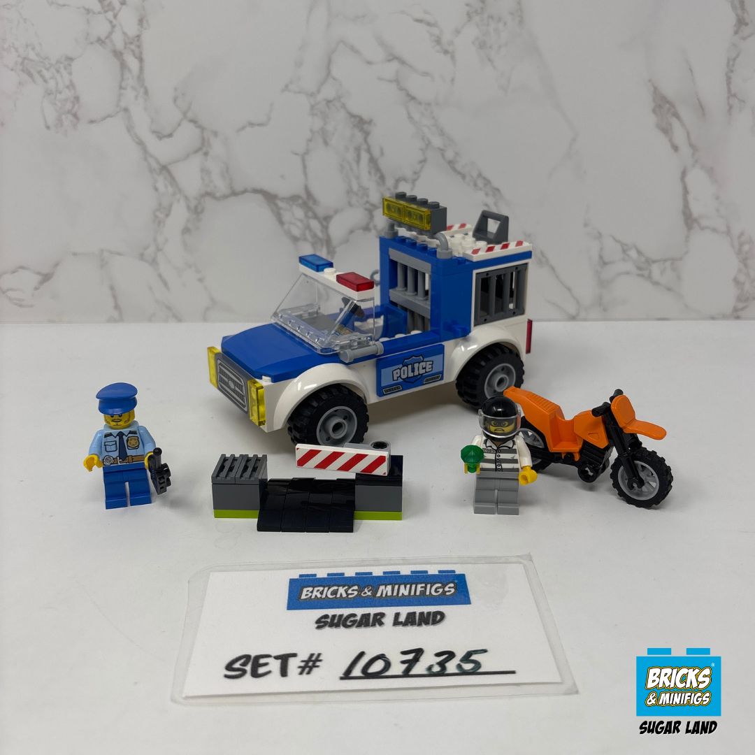 10735 - Police Truck Chase (U)