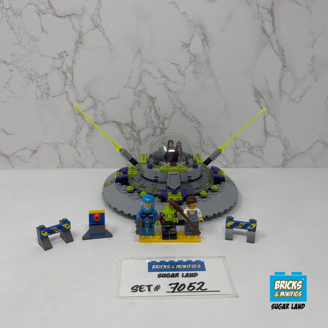 7052 - UFO Abduction (U)