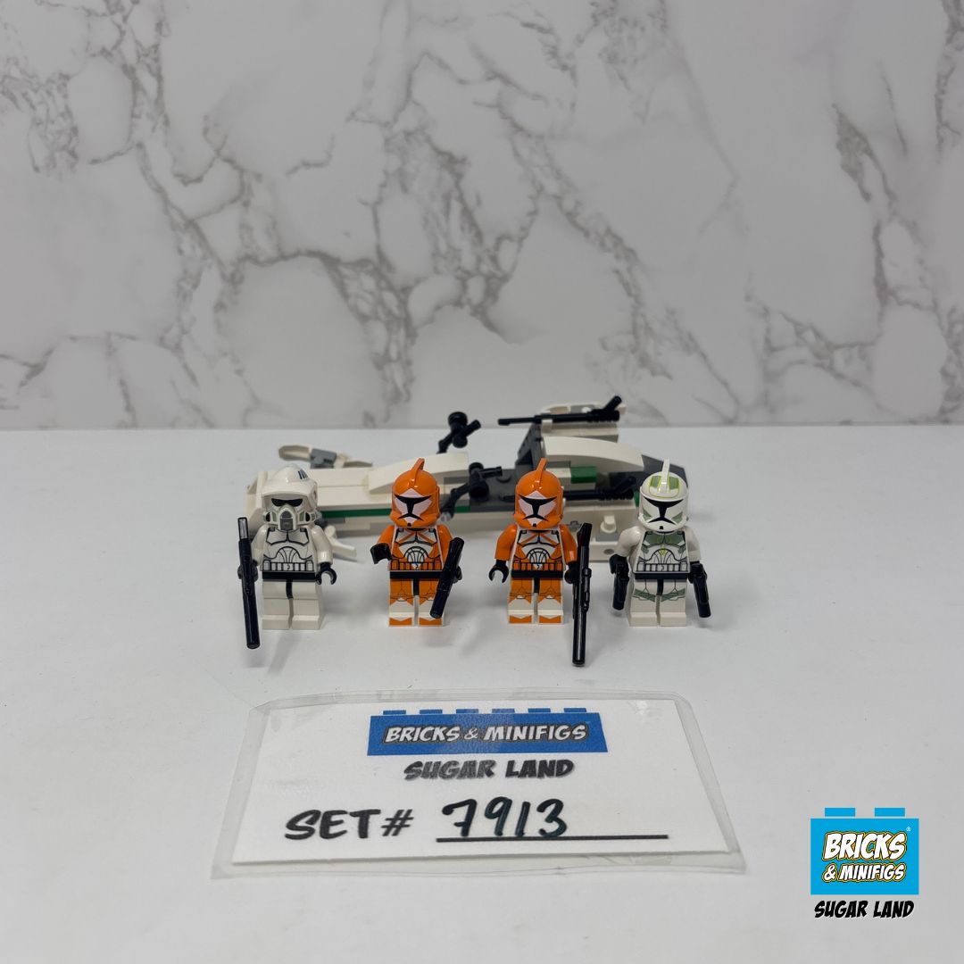 7913 - Clone Trooper Battle Pack (U)