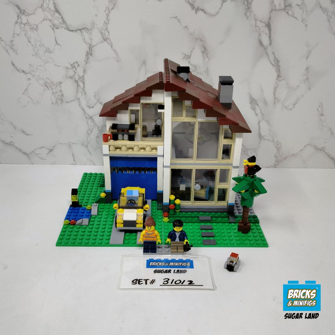31012 - Family House (U)