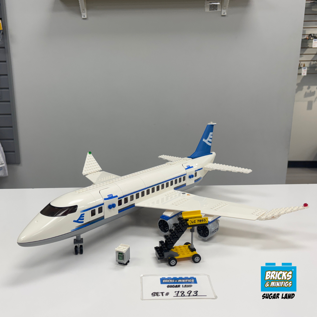 7893 - Passenger Plane (U2)