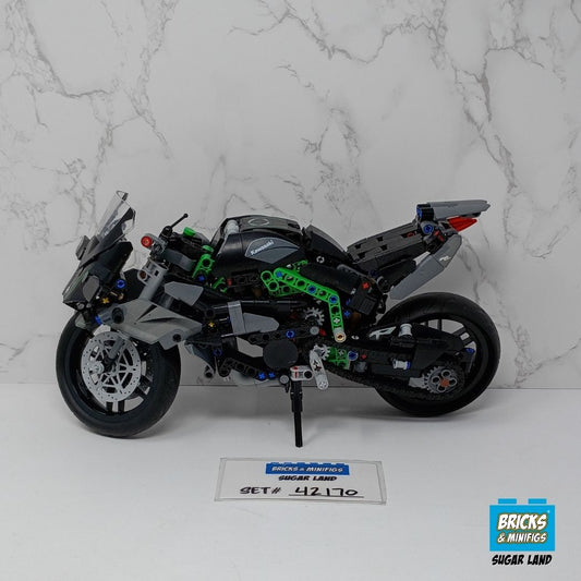 42170 - Kawasaki Ninja H2R Motorcycle (U)