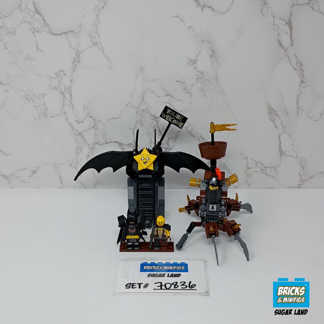 70836 - Battle-Ready Batman and MetalBeard (U)