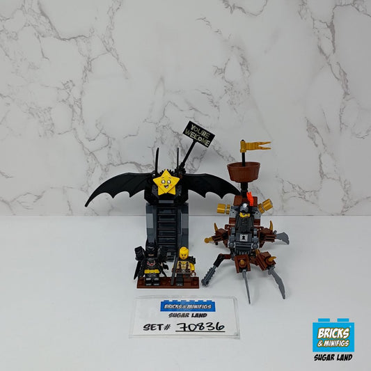 70836 - Battle-Ready Batman and MetalBeard (U)