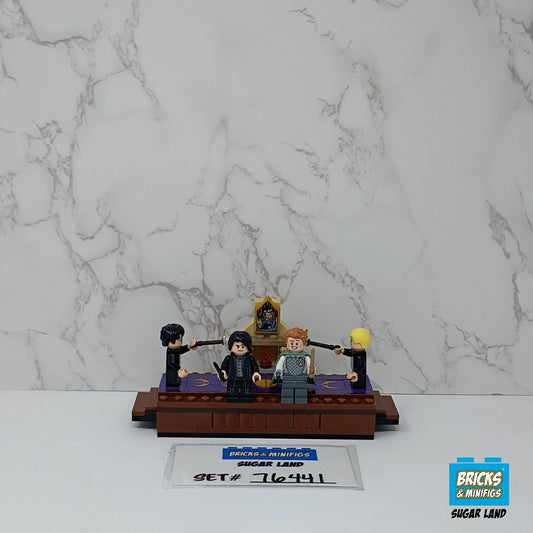 76441 - Hogwarts Castle: Dueling Club (U)