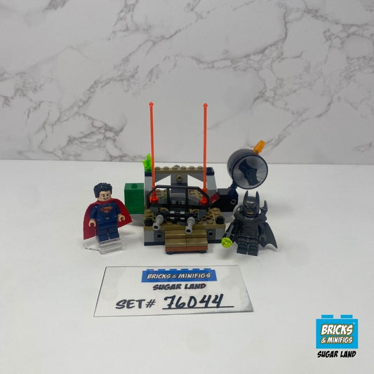 76044 - Clash of the Heroes (U)